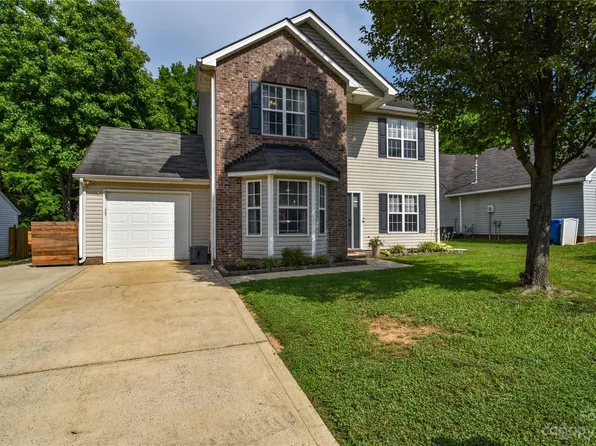 111 Sweet Martha Dr, Mooresville, NC 28115