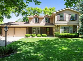 3834 Eastwind Ct, Northbrook, IL 60062