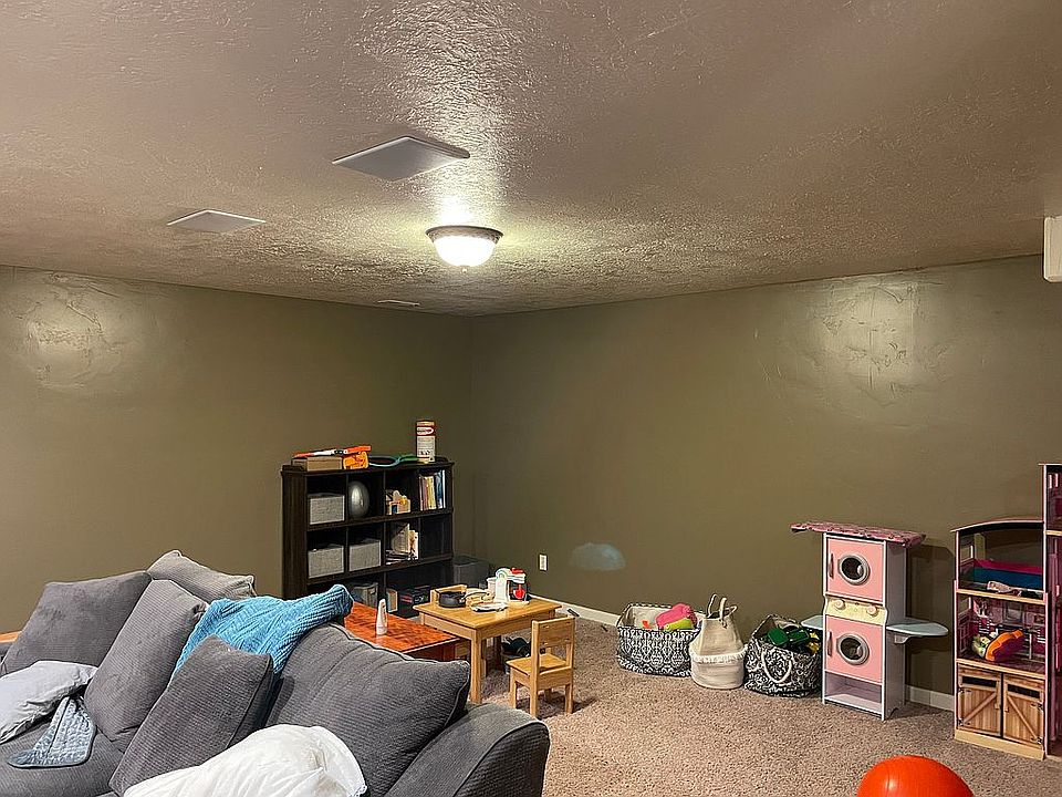 Theater/Play Room