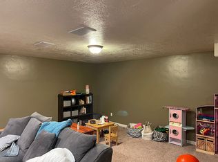 460 Hawthorne Dr, River Heights, UT 84321