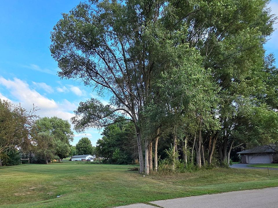 2nd image of Bitterroot Rd