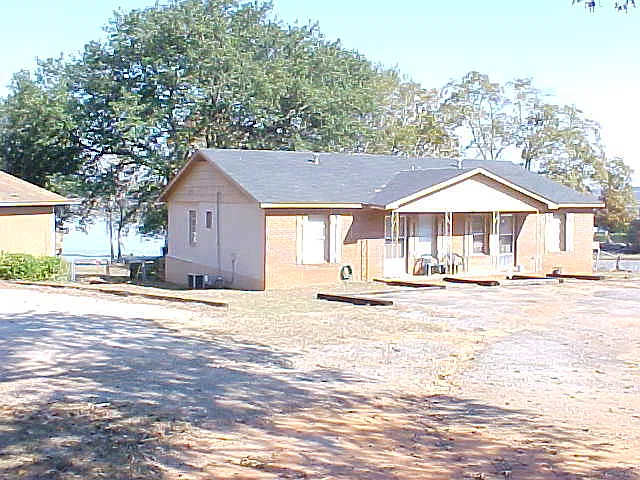 2 bed, 920 sqft, $500 — Photo 1