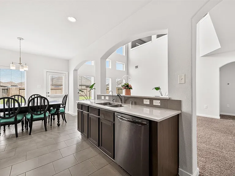 6803 Alamitos Ct — Photo 11