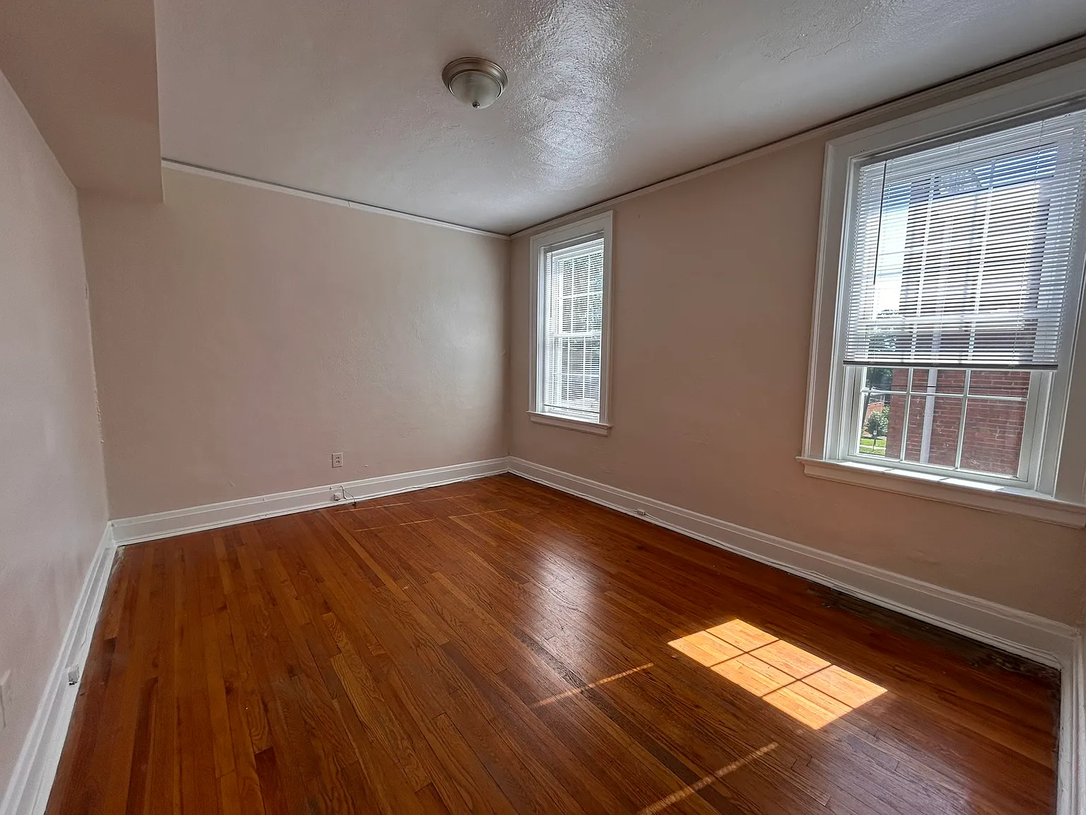 2 bed, $1,595 — Photo 2