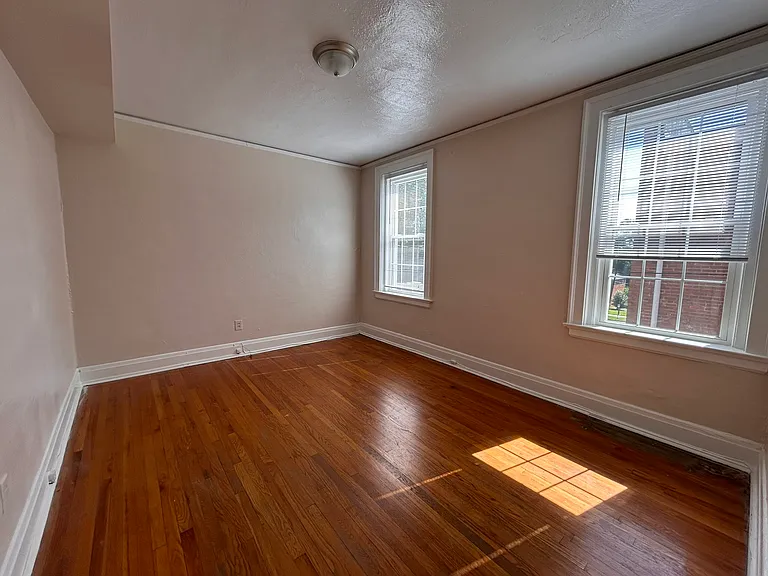 506 N Buchanan Blvd — Photo 2