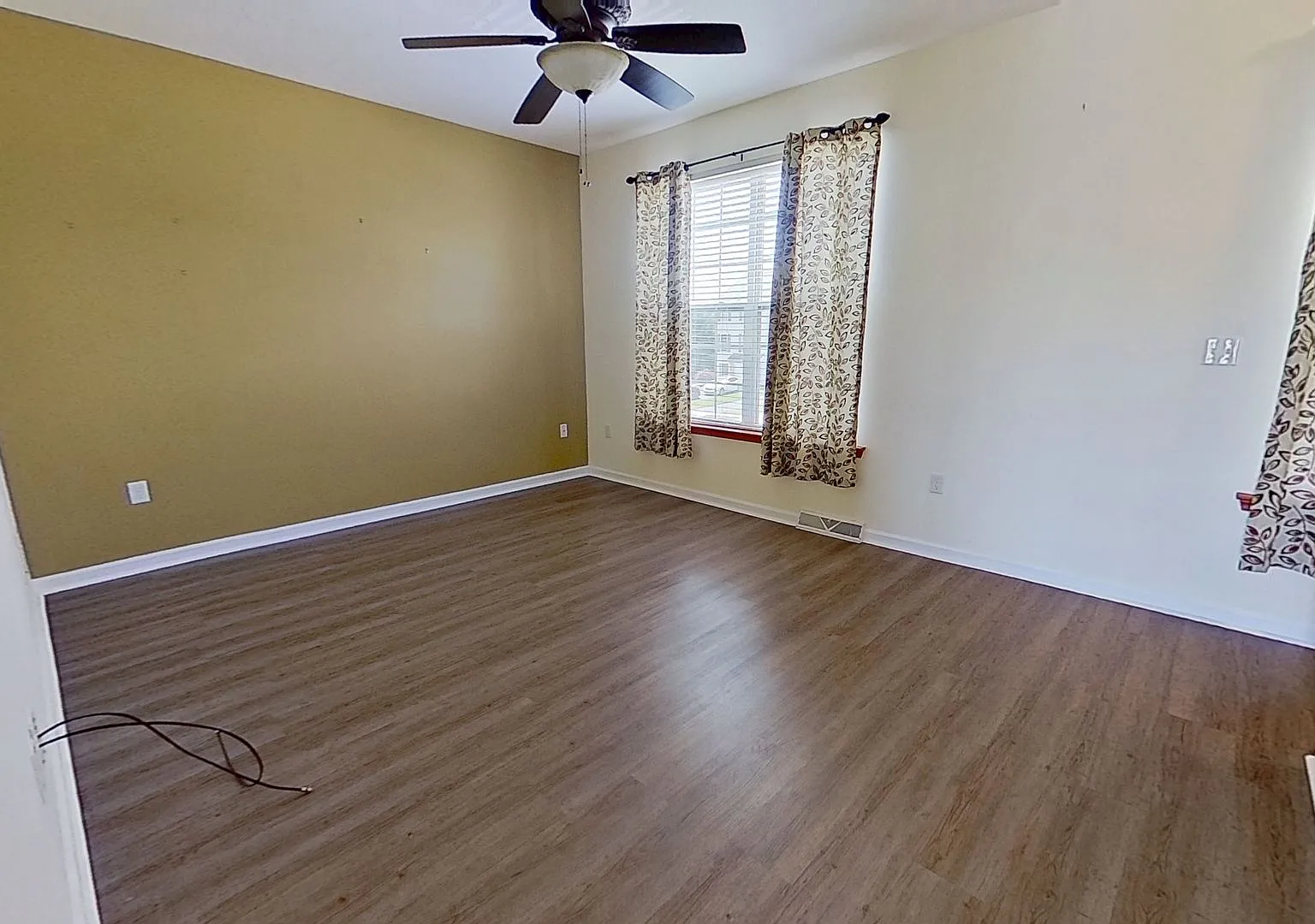 Townhouse with Attached Garage — Photo 3