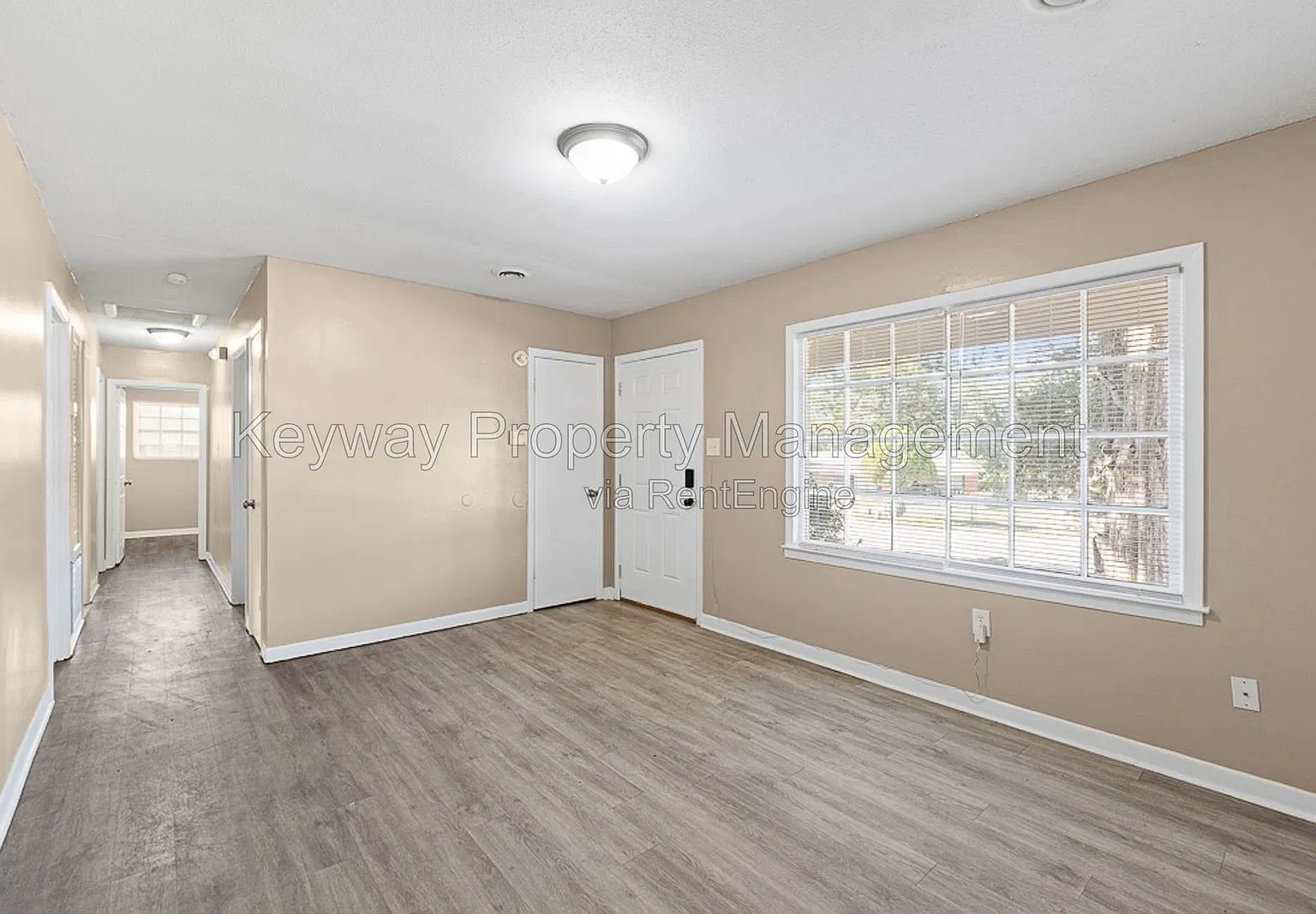 3 bed, 1.5 bath, 1025 sqft, $1,235 — Photo 4