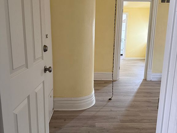 5th image of 1006 Park Ave #3