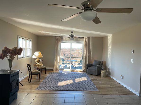 387 Eichybush Rd APT 3