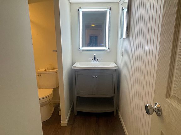 4th image of 2 Rye Ct