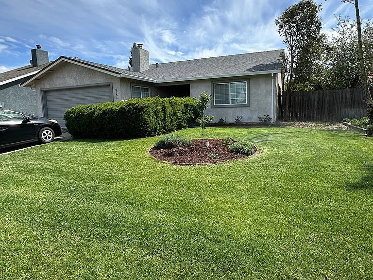 2954 Claudia Ct — Photo 2