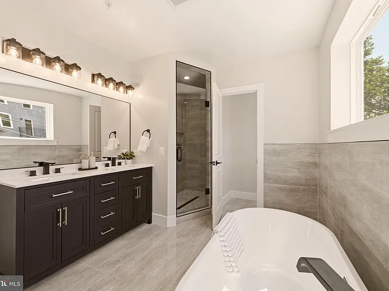 724 Rock Creek Church Rd NW #A — Photo 21