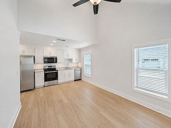 2nd image of 1545 Payne St #3