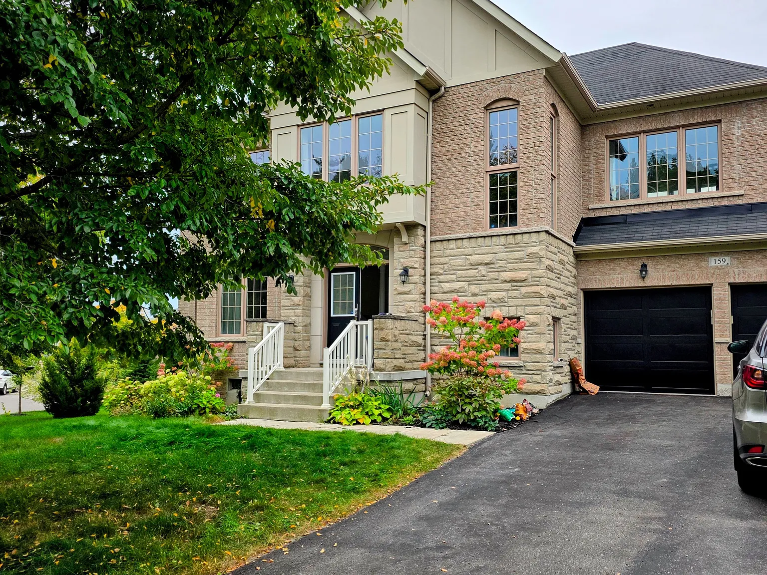 5 bed, $4,200 — Photo 2