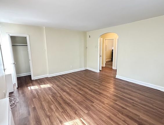 2nd image of 5950 Bennington St Floor 2