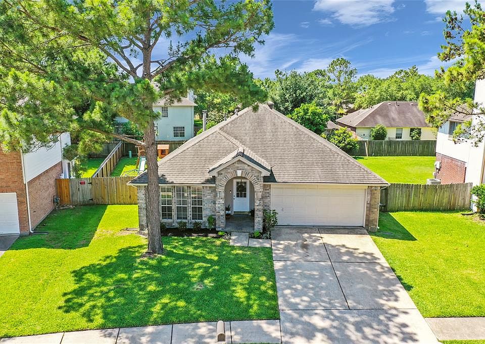1st image of 22619 Old Church Ln