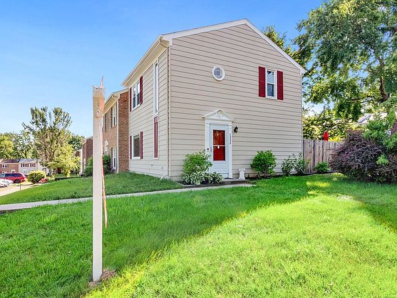 3rd image of 12300 Woodlawn Ct