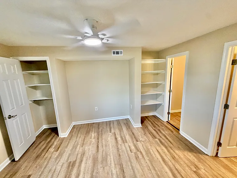11015 Carriage Ln — Photo 6