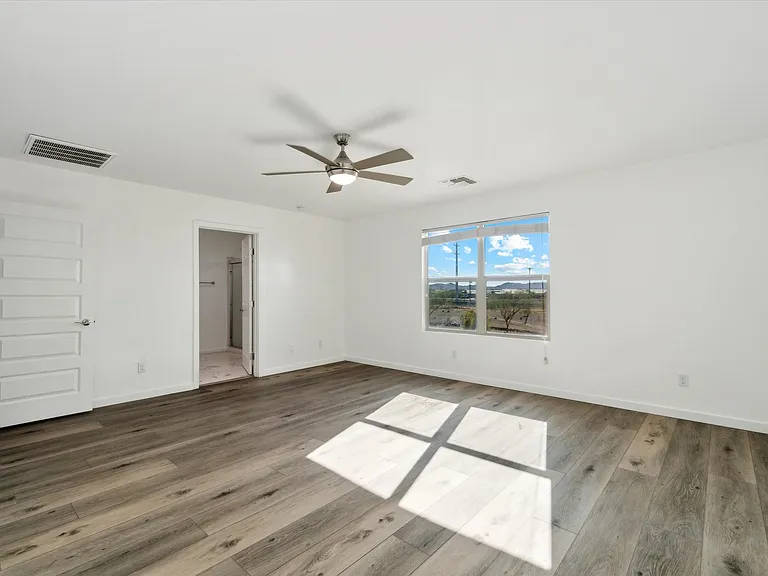 37292 N Yellowstone Dr — Photo 32