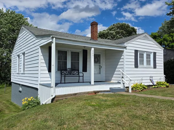 3201 Skyline Hwy, Galax, VA 24333