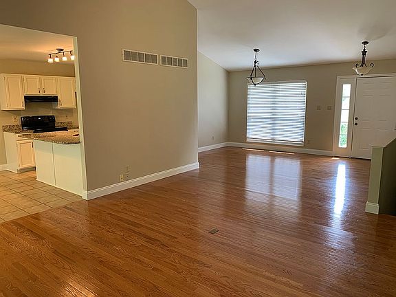 5th image of 3542 Bostons Farm Dr