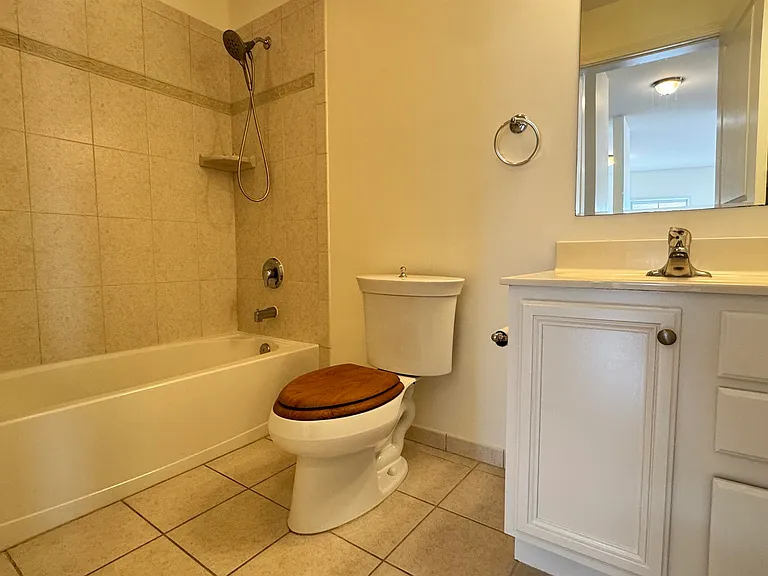 9252 Kennedy Blvd #406 — Photo 9