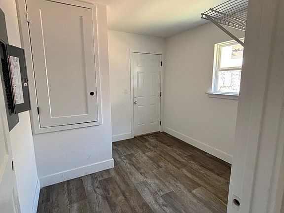 4th image of 608 Mayflower Dr