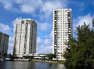 2750 NE 183rd St PH 5, Aventura, FL 33160