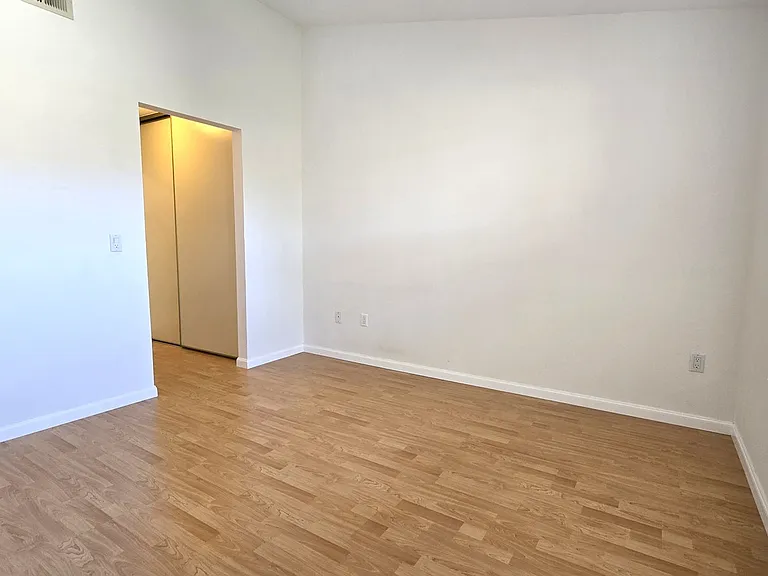 38715 Huntington Cir — Photo 13