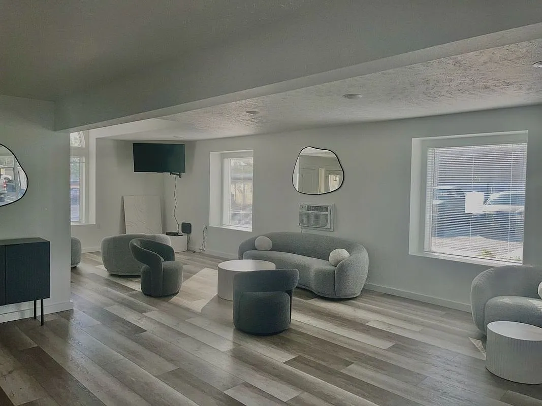 Buckeye Villas — Photo 4