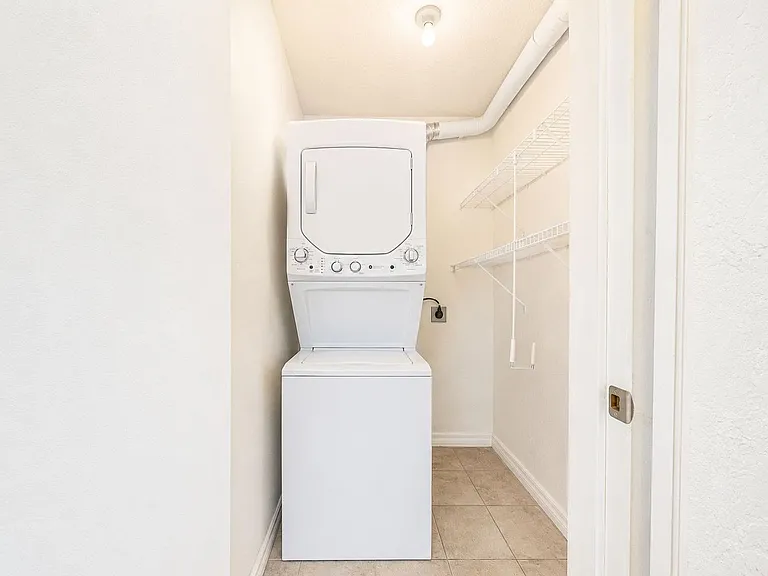 145 Halifax Ave #209 — Photo 23