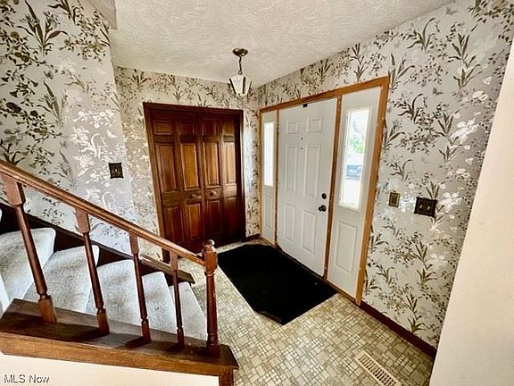 3rd image of 7883 Wildwood Dr