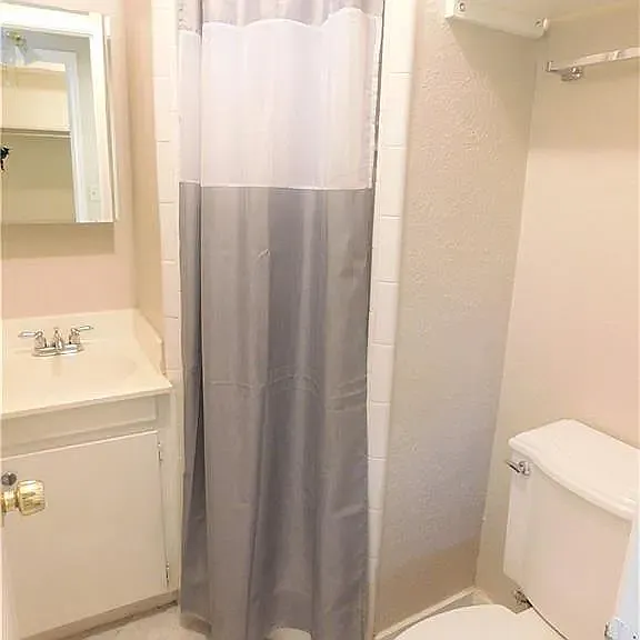 1508 Northcrest Dr — Photo 10