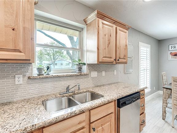 5th image of 14304 Southern Pines Dr