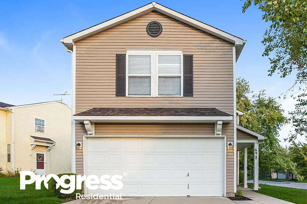 698 Florence Dr photo 1