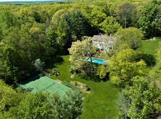 40 Louises Ln, New Canaan, CT 06840