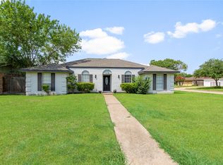 11718 Scottsdale Dr, Meadows Place, TX 77477