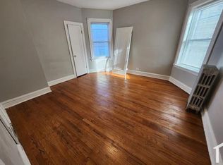 6235 N Claremont Ave #3, Chicago, IL 60659
