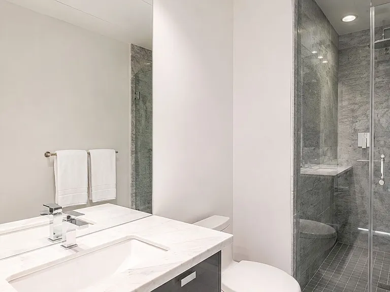 32 Davenport Rd #2406 — Photo 6