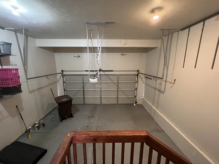 202 E White Spruce Cv — Photo 18