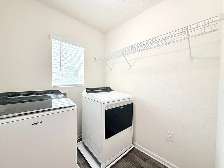 7838 Meadow Walk Ln — Photo 26