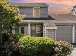 224 Crescent Dr, Hershey, PA 17033