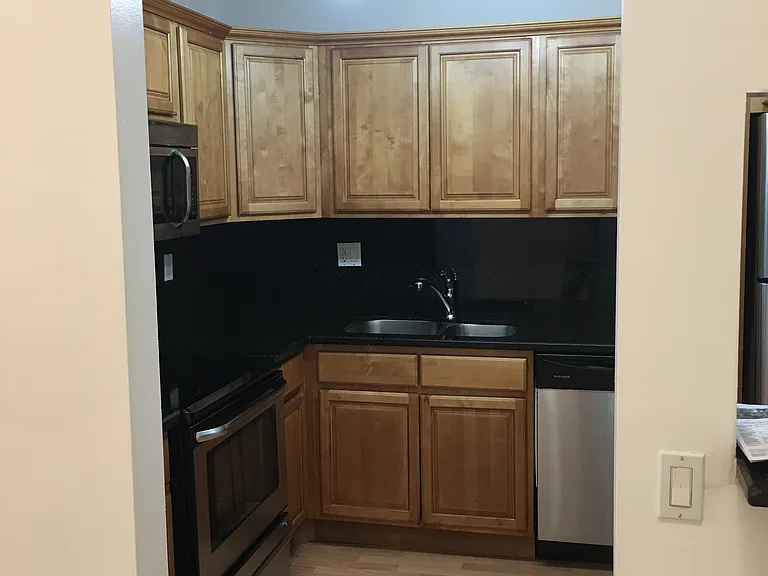 10421 Mahogany Key Cir #325 — Photo 11