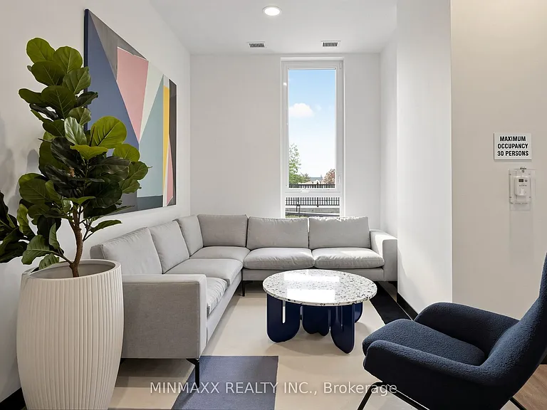 1333 Weber St E #710 — Photo 40