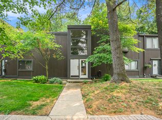 113 Inverness Ct APT A, Kalamazoo, MI 49006