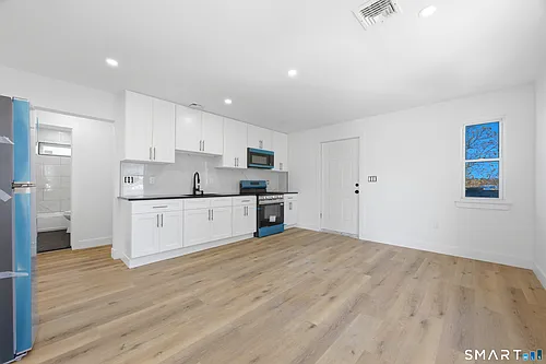 145 Crystal Ave #3 Photo 1
