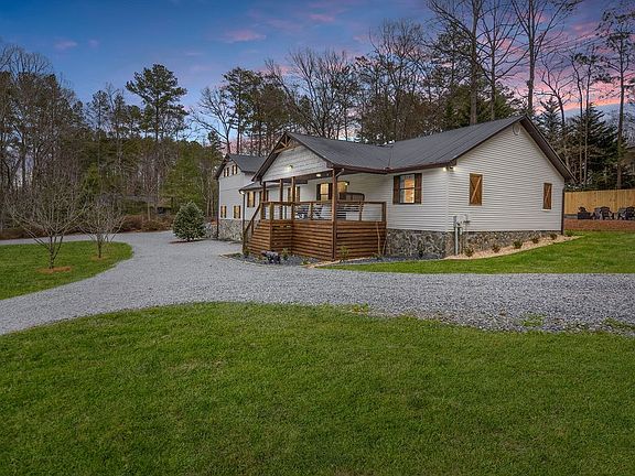 2nd image of 45 Wilderness Trl