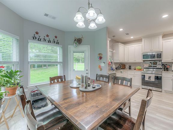 4th image of 70 Toucan Ln