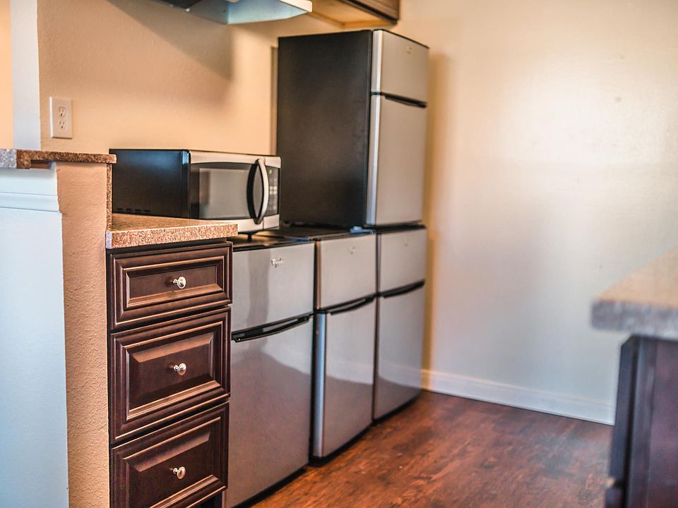 1st image of 2415 Mohawk St #2B-2Ba
