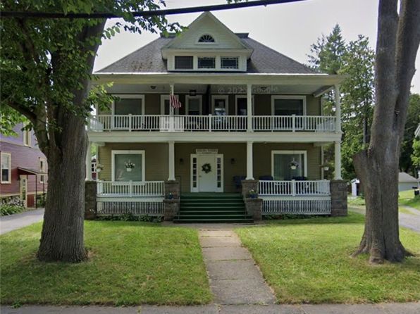 442 Main St